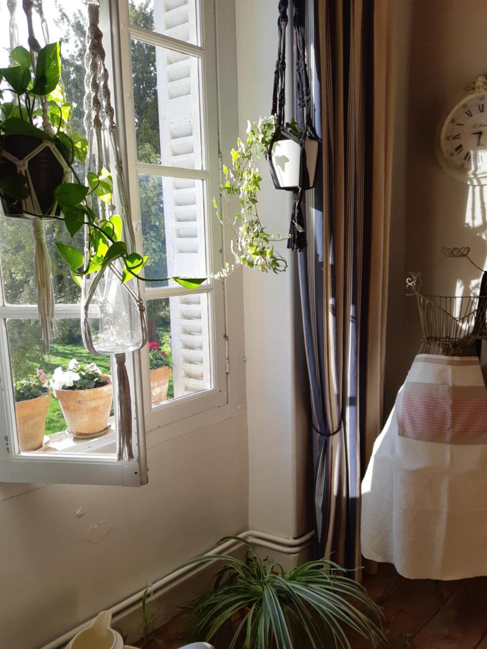 Les 2 Madeleine Bed & Breakfast Saint-Saturnin-du-Bois Bagian luar foto