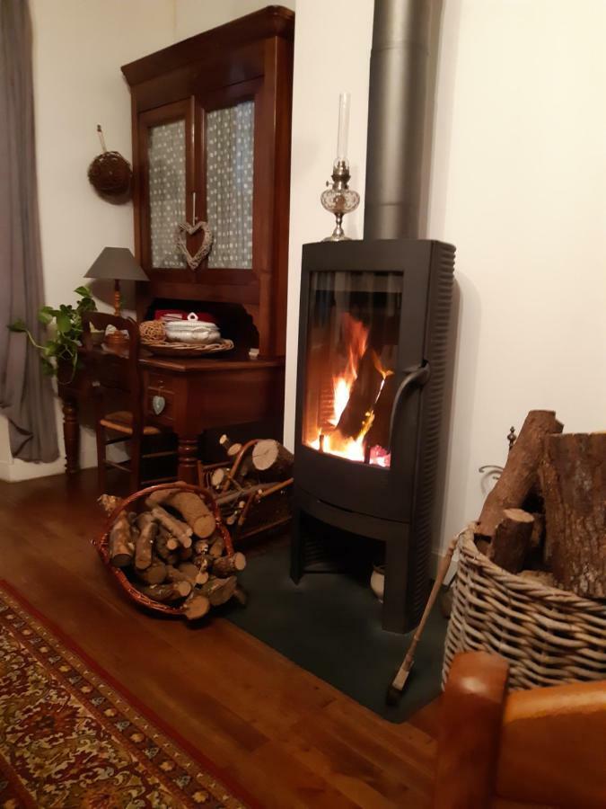 Les 2 Madeleine Bed & Breakfast Saint-Saturnin-du-Bois Bagian luar foto