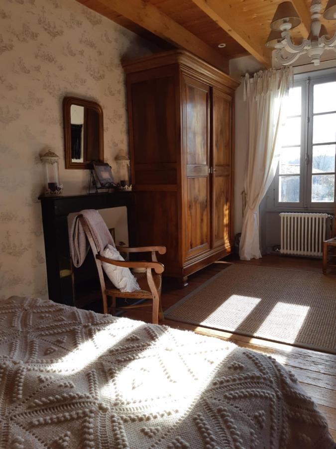 Les 2 Madeleine Bed & Breakfast Saint-Saturnin-du-Bois Bagian luar foto